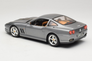 Ferrari 550 Maranello 25 Jahre Ferrari Model Club Sidabras 2. Versija Bburago 1:18 3064-S1 Metalas - nuotrauka 7 iš 8
