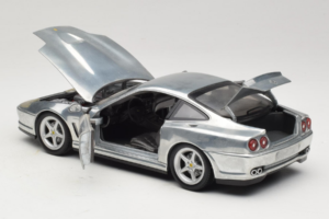 Ferrari 550 Maranello Chrome Silver Hot Wheels 1:18 25740 Metalas - nuotrauka 5 iš 8