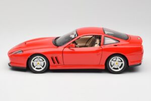 Ferrari 550 Maranello Raudonas Bburago 1:18 3064 Metalas - nuotrauka 4 iš 8