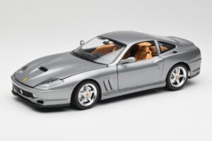 Ferrari 550 Maranello Sidabras Bburago 1:18 3344 Metalas