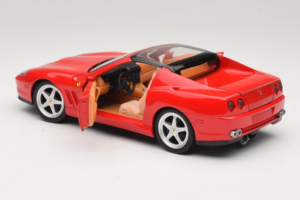 Ferrari 575M Superamerica Raudonas Hot Wheels 1:18 J2858 Metalas - nuotrauka 5 iš 8