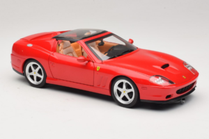 Ferrari 575M Superamerica Raudonas Hot Wheels 1:18 J2858 Metalas - nuotrauka 6 iš 8
