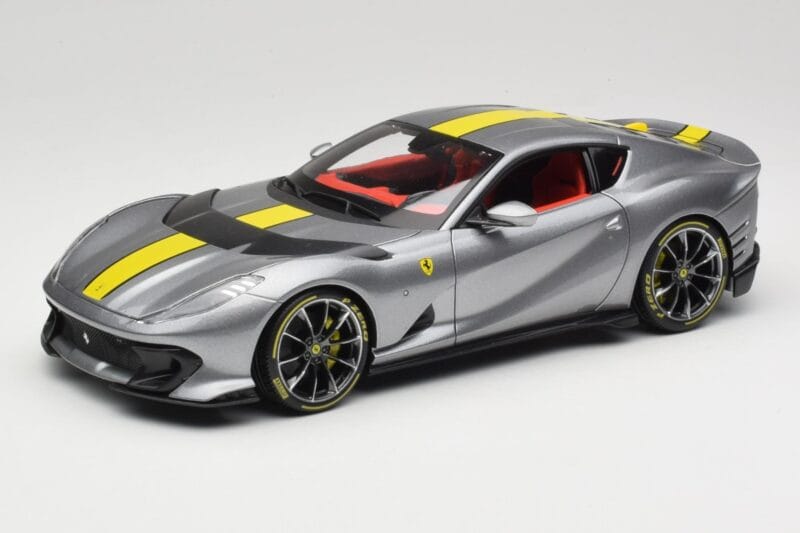 Ferrari 812 Competizione Grigio Coburn Bburago 1:18 18-01647 Metalas