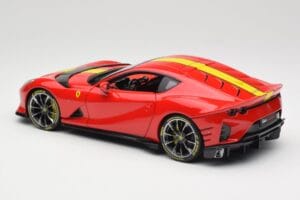 Ferrari 812 Competizione Rosso Corsa Su Geltonais Dryžiais Bburago 1:18 18-16915 Metalas - nuotrauka 7 iš 8