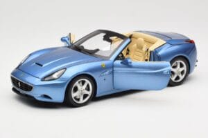 Ferrari California Šviesiai Mėlynas Hot Wheels 1:18 N2043 Metalas - nuotrauka 2 iš 8