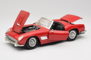 Ferrari California Kabrioletas Raudonas Tonka 1:18 01109-P1 Metalas - nuotrauka 2 iš 8