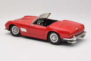 Ferrari California Kabrioletas Raudonas Tonka 1:18 01109-P1 Metalas - nuotrauka 7 iš 8