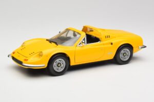 Ferrari Dino 246 GTS Geltonas Hot Wheels 1:18 23920 Metalas