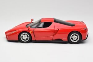 Ferrari Enzo Raudonas Hot Wheels 1:18 56293 Metalas - nuotrauka 4 iš 8