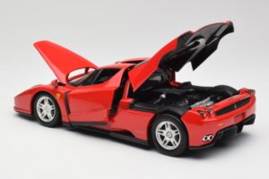 Ferrari Enzo Raudonas Hot Wheels 1:18 56293 Metalas - nuotrauka 5 iš 8