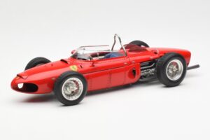 Ferrari Dino 156 Sharknose F1 1961 CMC 1:18 M-078 Metalas