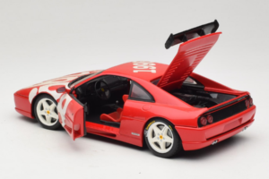 Ferrari F355 Berlinetta Raudonas su baltais ratais UT Models 1:18 180074020-P2 Metalas - nuotrauka 5 iš 8