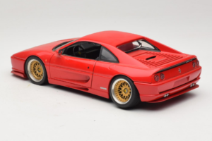Ferrari F355 Berlinetta Raudonas Su Individualiais Aukso Ratlankiais UT Models 1:18 180074020-P5 Metalas - nuotrauka 7 iš 8