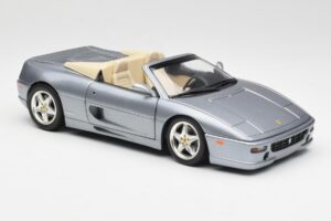 Ferrari F355 Spider Sidabrinis Hot Wheels 1:18 23907-M1 Metalas - nuotrauka 6 iš 8