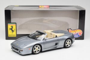 Ferrari F355 Spider Sidabrinis Hot Wheels 1:18 23907-M1 Metalas - nuotrauka 8 iš 8