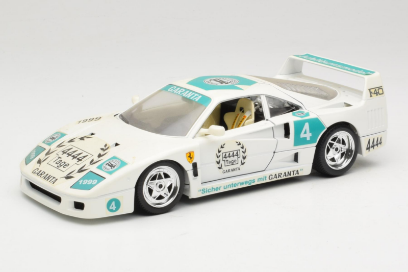 Ferrari F40 4444 Tage Garanta #4 Baltas Bburago 1:18 3332-W5 Metalas