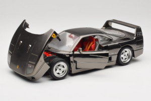 Ferrari F40 Chrome Black Bburago 1:18 3401-B1 Metalas - nuotrauka 2 iš 8