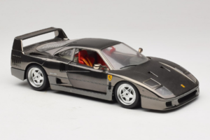 Ferrari F40 Chrome Black Bburago 1:18 3401-B1 Metalas - nuotrauka 6 iš 8