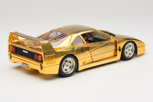 Ferrari F40 Chrome Gold Limited Edition 250 pcs Bburago 1:18 3332-G1 Metalas - nuotrauka 3 iš 8