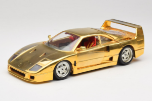 Ferrari F40 Chrome Gold Limited Edition 250 pcs Bburago 1:18 3332-G1 Metalas