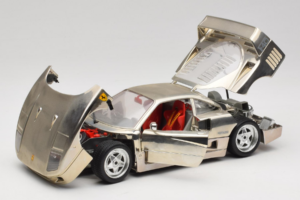 Ferrari F40 Chrome Silver Bburago 1:18 3401 Metalas - nuotrauka 2 iš 8