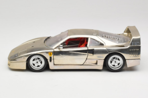 Ferrari F40 Chrome Silver Bburago 1:18 3401 Metalas - nuotrauka 4 iš 8