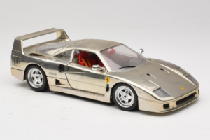 Ferrari F40 Chrome Silver Bburago 1:18 3401 Metalas - nuotrauka 6 iš 8