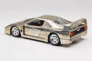 Ferrari F40 Chrome Silver Bburago 1:18 3401 Metalas - nuotrauka 7 iš 8