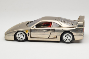Ferrari F40 Dark Chrome Silver Kroymans Ribotasis Leidimas Bburago 1:18 3032-C2 Metalas - nuotrauka 4 iš 8