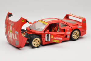 Ferrari F40 Evoluzione #1 Pirelli Raudonas 1992 Bburago 1:18 3042-P1 Metalas - nuotrauka 2 iš 8