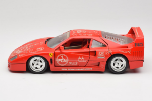 Ferrari F40 Evoluzione FC Nürnberg Special Edition Raudonas Bburago 1:18 3042-FCN Metalas - nuotrauka 4 iš 8