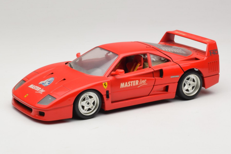 Ferrari F40 Evoluzione Raudonas Master Line Bburago 1:18 3042-M1 Metalas