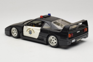 Ferrari F40 Highway Patrol Juodas Baltas Bburago 1:18 3022-H1 Metalas - nuotrauka 7 iš 8