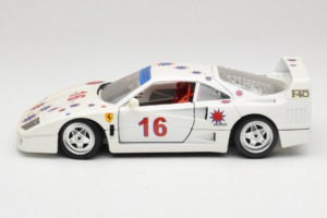 Ferrari F40 #16 Borsenmodells Baltas Limited Edition 333 pcs 1987 Bburago 1:18 3332-W1 Metalas - nuotrauka 4 iš 8