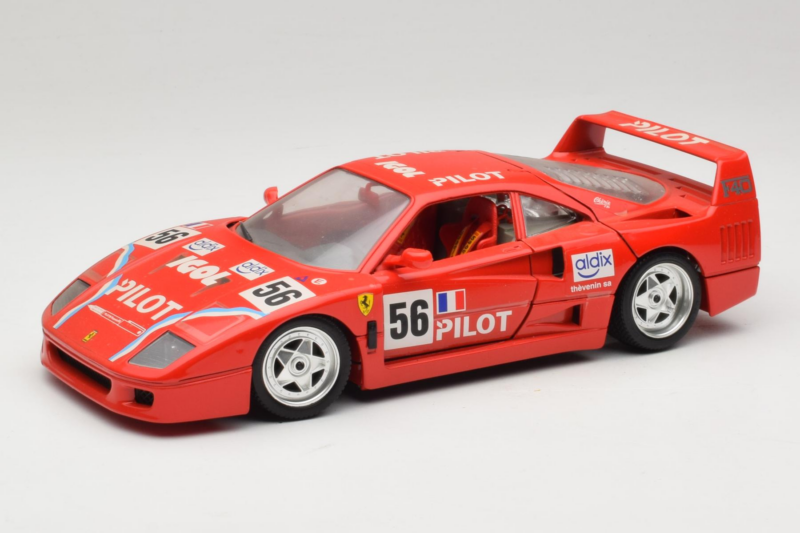 Ferrari F40 #56 Pilot Raudonas 1987 Bburago 1:18 3332-P2 Metalas