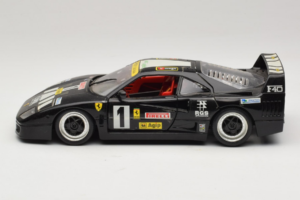Ferrari F40 Pirelli Agip #1 Juodas Bburago 1:18 3332-B1 Metalas - nuotrauka 4 iš 8