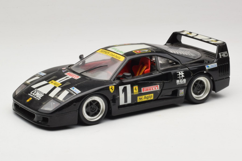Ferrari F40 Pirelli Agip #1 Juodas Bburago 1:18 3332-B1 Metalas