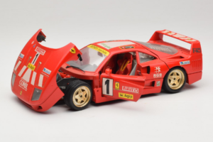 Ferrari F40 Pirelli Agip #1 Ferrari Club Italia Raudonas Bburago 1:18 3032-P2 Metalas - nuotrauka 2 iš 8