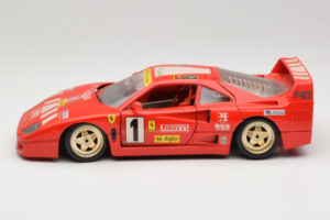 Ferrari F40 Pirelli Agip #1 Ferrari Club Italia Raudonas Bburago 1:18 3032-P2 Metalas - nuotrauka 4 iš 8