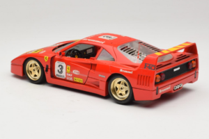 Ferrari F40 #3 Pirelli Raudonas 1987 Bburago 1:18 3332-P4 Metalas - nuotrauka 7 iš 8