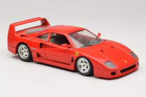 Ferrari F40 Raudonas Diamond Edition Bburago 1:18 3022-P1 Metalas - nuotrauka 6 iš 8