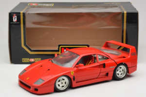 Ferrari F40 Raudonas Diamond Edition Bburago 1:18 3022-P1 Metalas - nuotrauka 8 iš 8