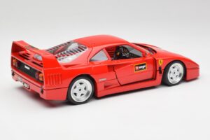 Ferrari F40 Raudonas Bburago 1:18 3332 Metalas - nuotrauka 3 iš 8