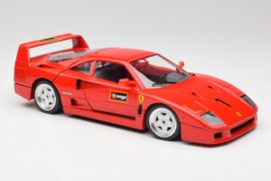 Ferrari F40 Raudonas Bburago 1:18 3332 Metalas - nuotrauka 6 iš 8