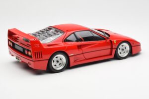 Ferrari F40 Raudonas Kyosho 1:18 08416R2 Metalas - nuotrauka 4 iš 10