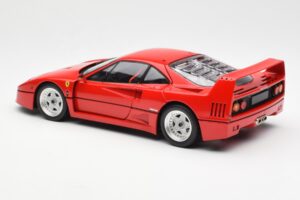 Ferrari F40 Raudonas Kyosho 1:18 08416R2 Metalas - nuotrauka 9 iš 10