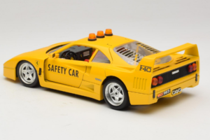 Ferrari F40 Safety Car Geltonas Bburago 1:18 3032-Y2 Metalas - nuotrauka 7 iš 8