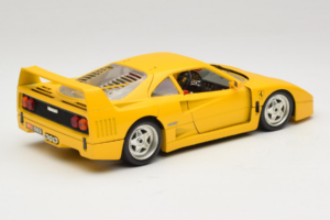 Ferrari F40 Geltonas Bburago 1:18 3032-Y1 Metalas - nuotrauka 3 iš 8