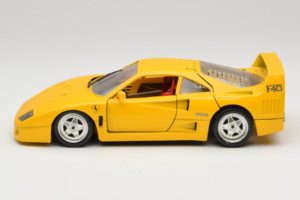 Ferrari F40 Geltonas Bburago 1:18 3032-Y1 Metalas - nuotrauka 4 iš 8