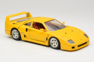 Ferrari F40 Geltonas Bburago 1:18 3032-Y1 Metalas - nuotrauka 6 iš 8